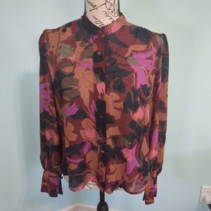 Evereve floral long sleeve blouse small
